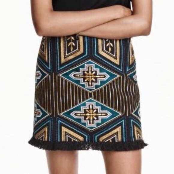 H&M Bloggers favorite Embroidered Beaded Fringe Mini Skirt Sz 10 Geometric Boho - Picture 4 of 11